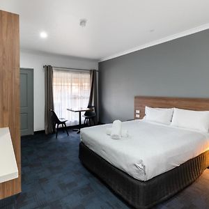 Executive Queen Room